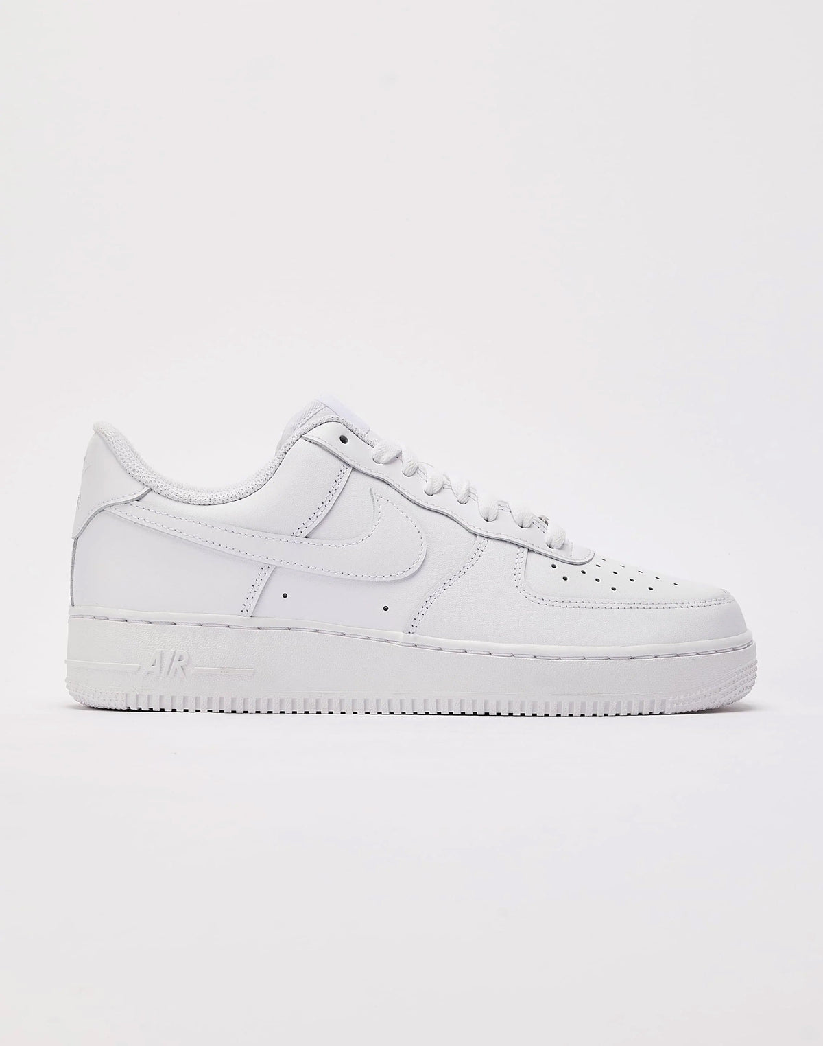 Nike Men's Air Force 1 '07Low Wht/Wht  Basketball Shoes